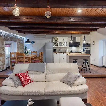 度假居 Beautiful In With Wifi *