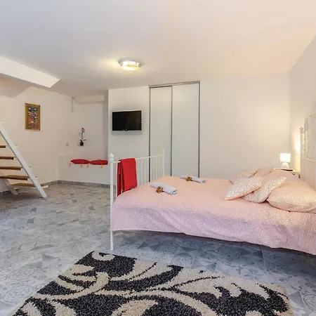 Beautiful In With Wifi 度假居 Krasica (Primorje-Gorski Kotar)